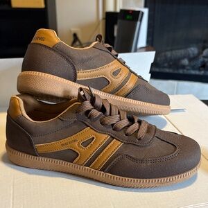 Women's Brown Casual Sneakers